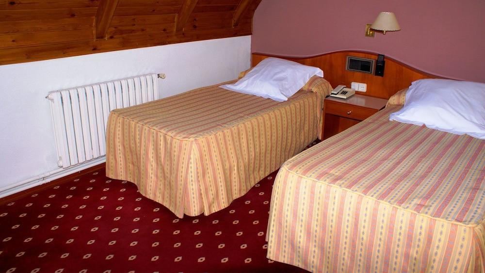 Hotel Edelweiss อาร์ตีส ภายนอก รูปภาพ