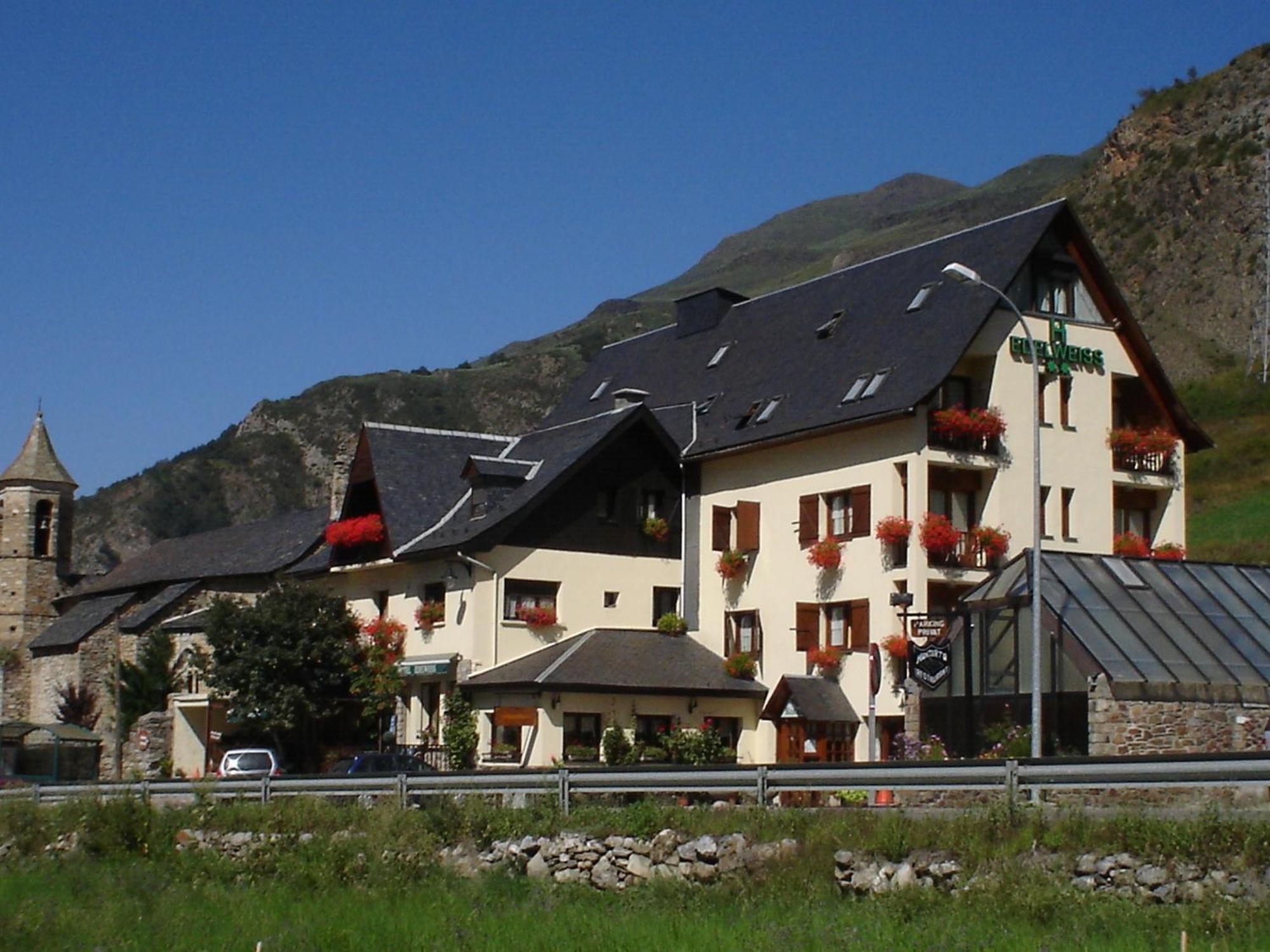 Hotel Edelweiss อาร์ตีส ภายนอก รูปภาพ