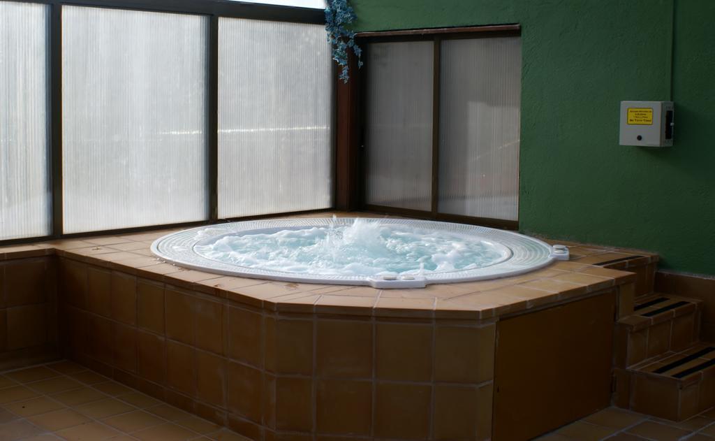 Hotel Edelweiss อาร์ตีส ภายนอก รูปภาพ
